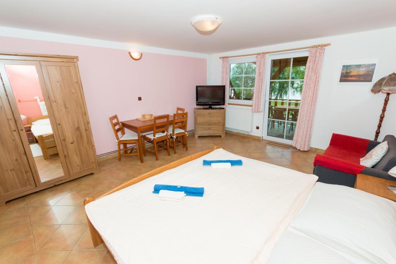 Apartments U Jezera Černá Černá v Pošumaví Esterno foto